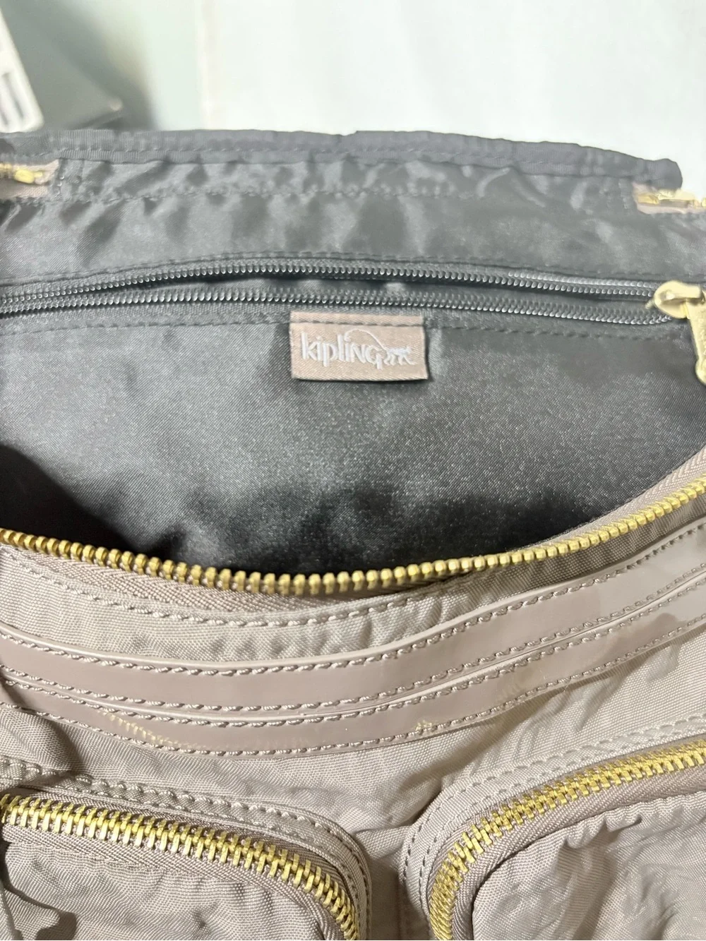 Kipling compact taupe